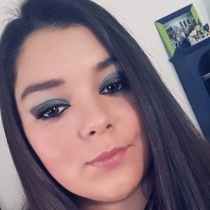 Meet your Posher, Carolina